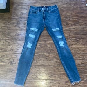 hollister jeans size: 5R width:27 length: 28